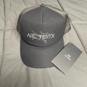 Arc'teryx Black Trucker Hat